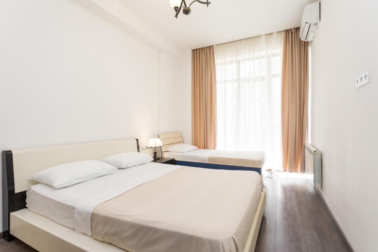 Two Bedroom Apartment In The City Center Тбилиси Экстерьер фото